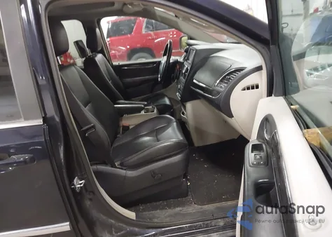 2011 Chrysler Town & Country Touring-L from USA, damaged, VIN 2A4RR8DG2BR733124